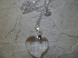 Collier Petit Coeur en Verre