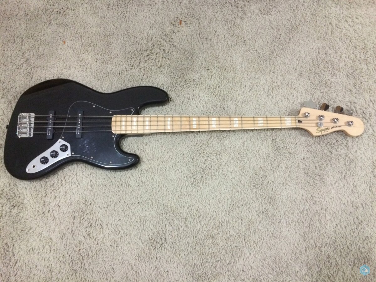 Squier Vintage Modified Jazz Bass 77 1