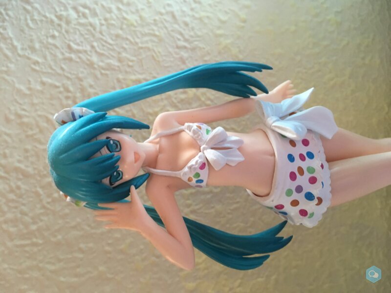 Vendo Figurita de Miku en Traje de abaño 1