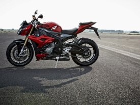 دراجة BMW S1000 R طراز 2017