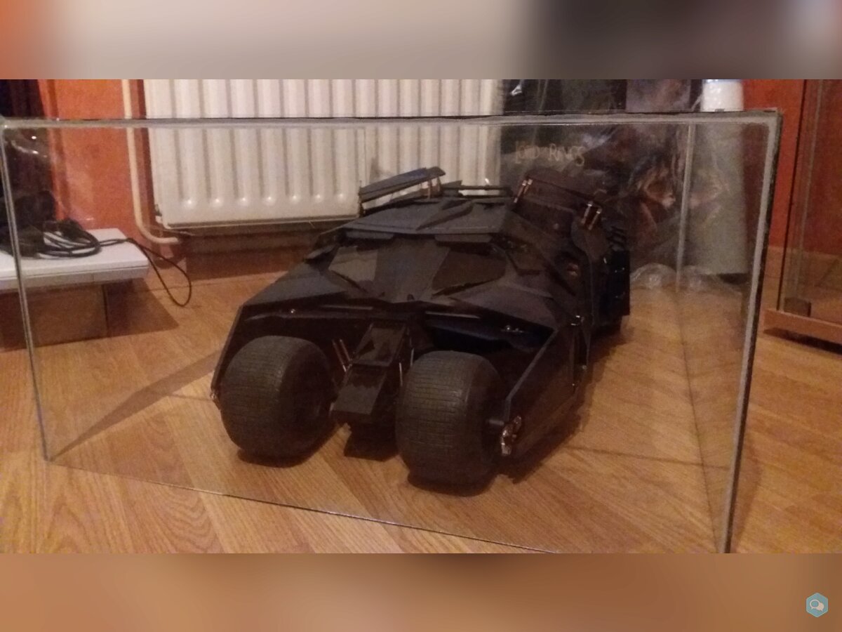 Hot Toys Batmobile Tumbler noire à vendre 2