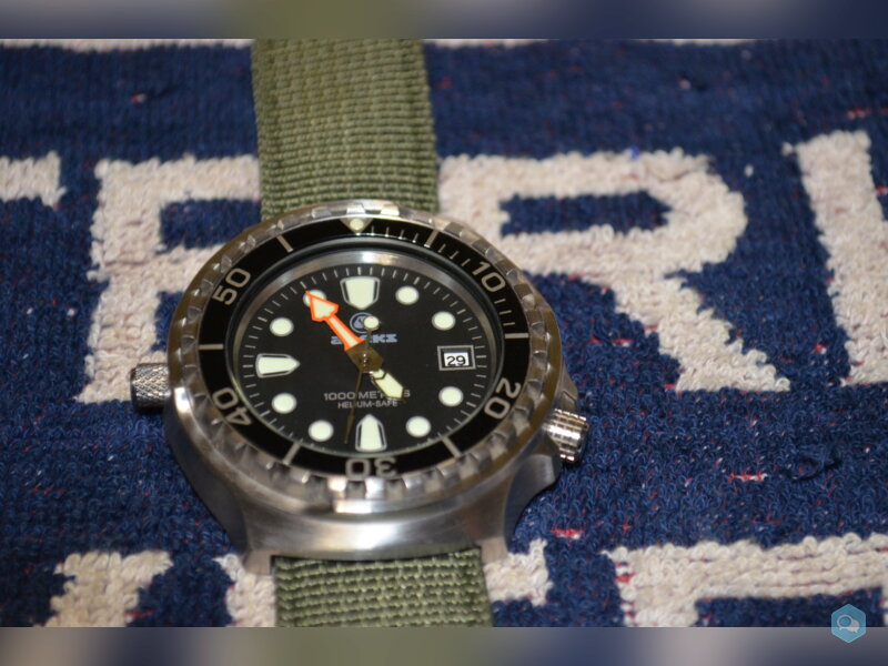 SOLD: Apeks 1000m dive watch 1