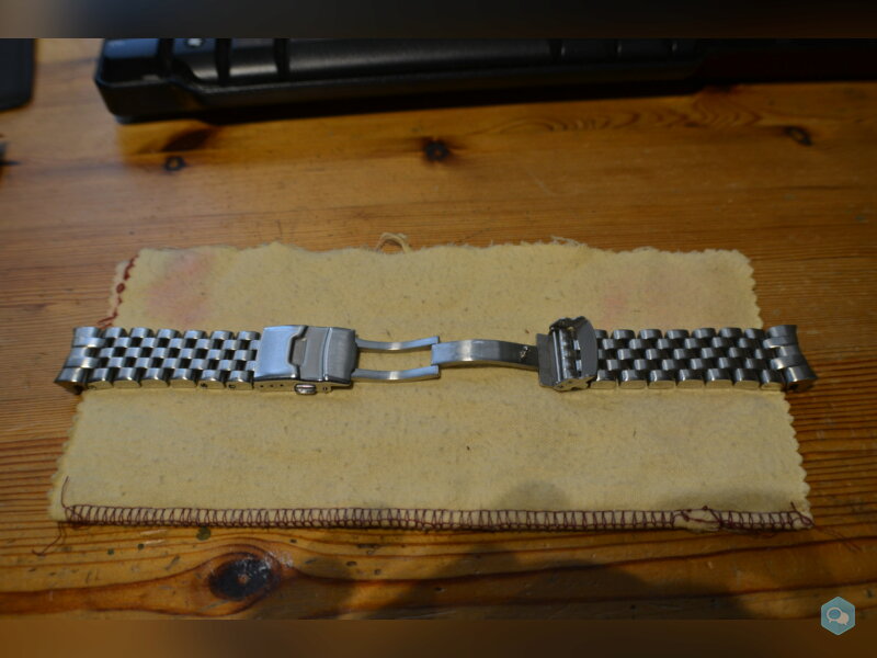 SOLD: Seiko SKX007, new 5