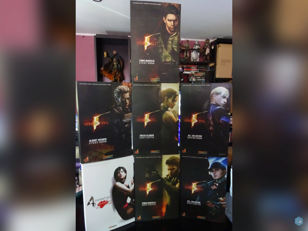 vend échange et recherche hot toys et autre 1/6 1