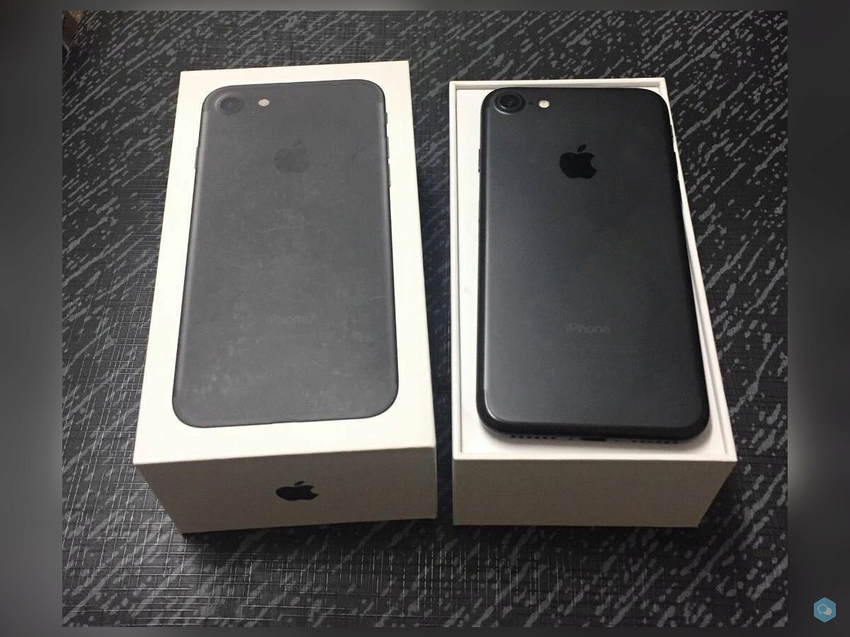 Apple iPhone 7 32GB costo 400 Euro  3