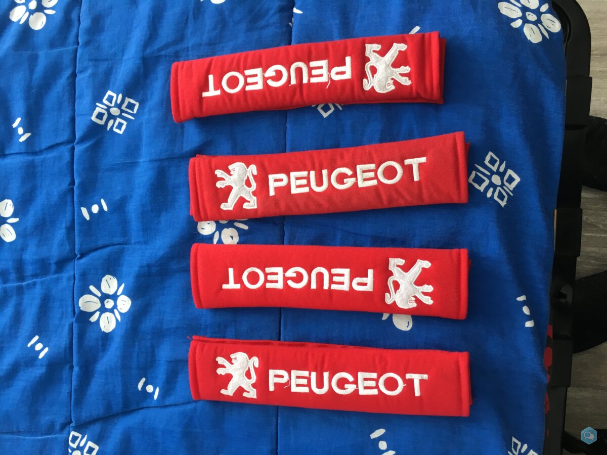 fourreau de ceinture rouge Peugeot  1