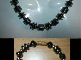 Colliers + parures en hematite / neufs