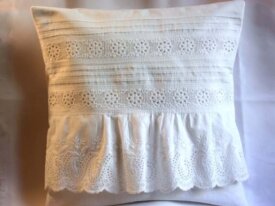 COUSSIN shabby linge ancien brodé jupon de mariée 