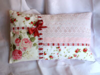 Coussin romantique, shabby chic, Broderies main 1