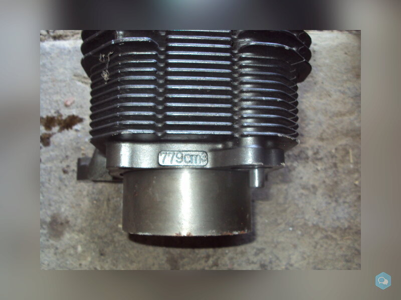 cylindre piston de susuki 800 dr modèle 403 3