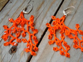 Boucles d'oreille orange corail cubes
