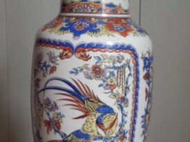 Grand vase de style chinois signé Y. P. Derevua