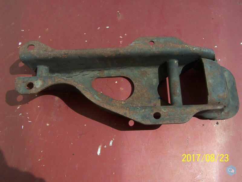 TRIANGLE BRAS DE SUSPENSION RENAULT 4 R4 R 4 2