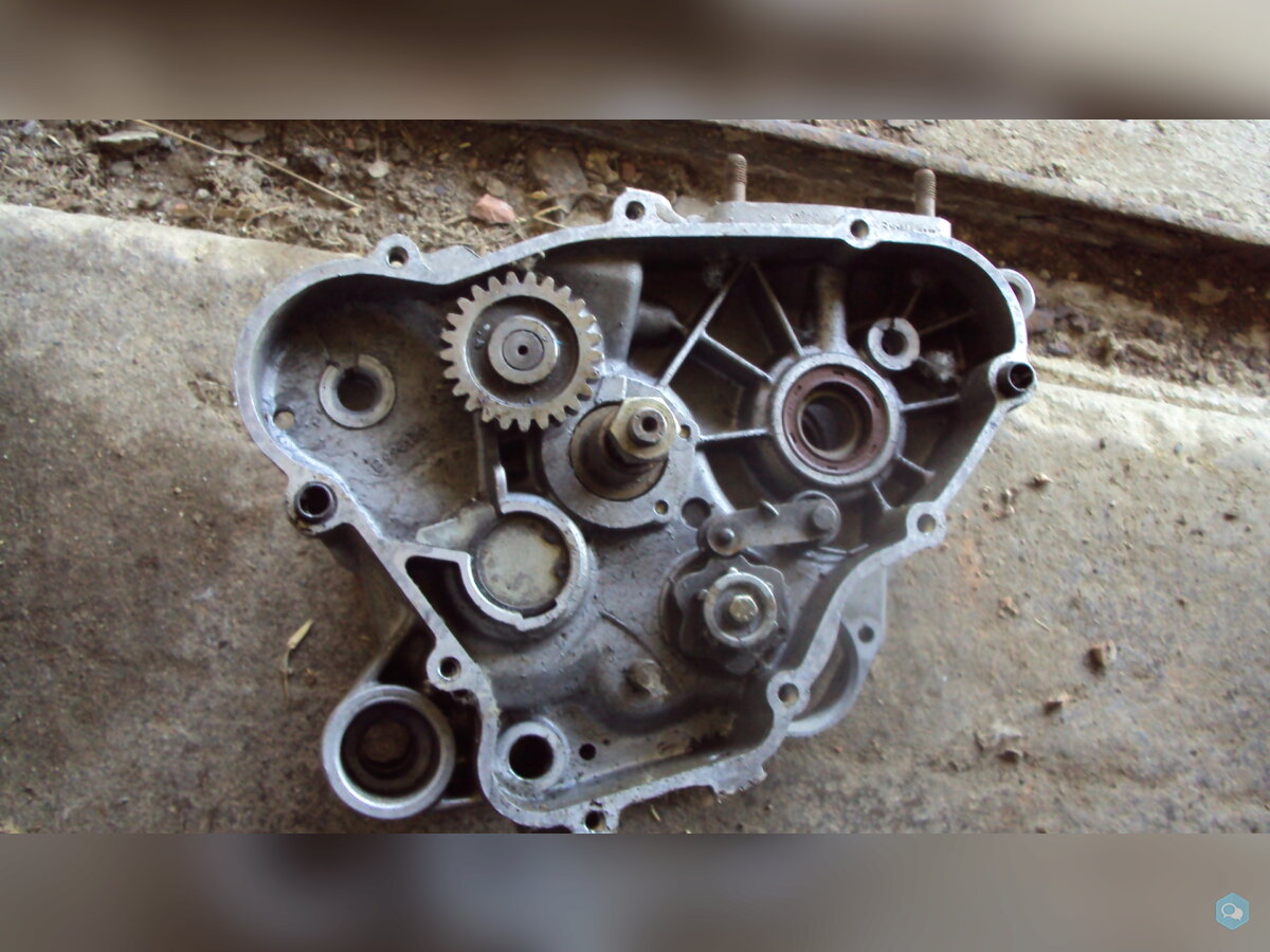 paire de carters moteur de 50 gilera 3