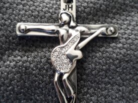 Pendentif croix guitare Johnny Hallyday 