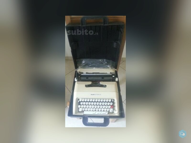 Macchina da scrivere Olivetti Lettera 35 3