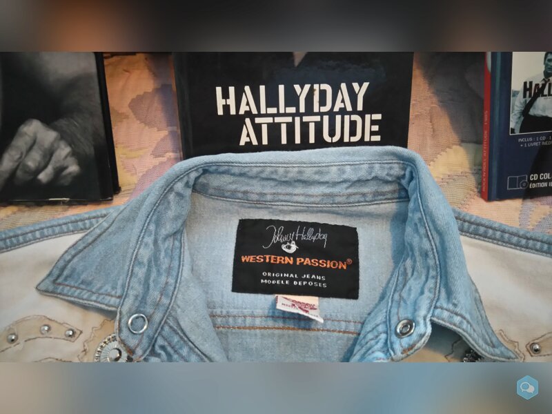 Chemise JOHNNY HALLIDAY en jean à clous et cuir  1