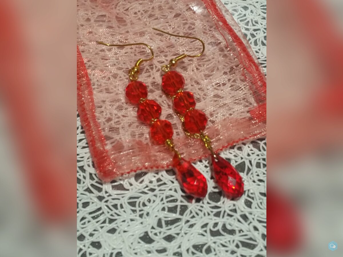 Boucles d'oreilles perles rouges 1