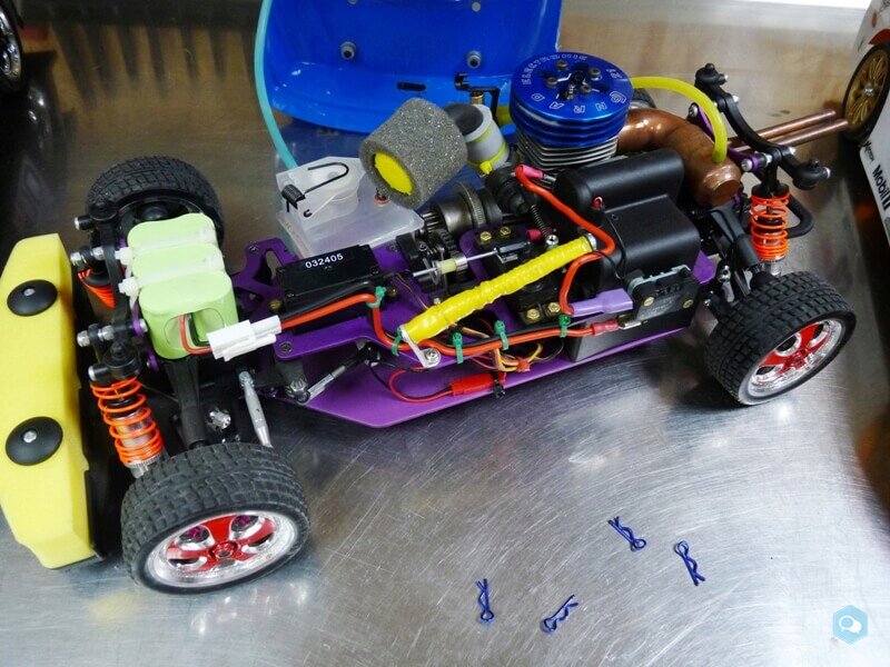 Voiture RC Thermique 4