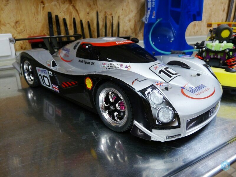 Voiture RC Thermique 6