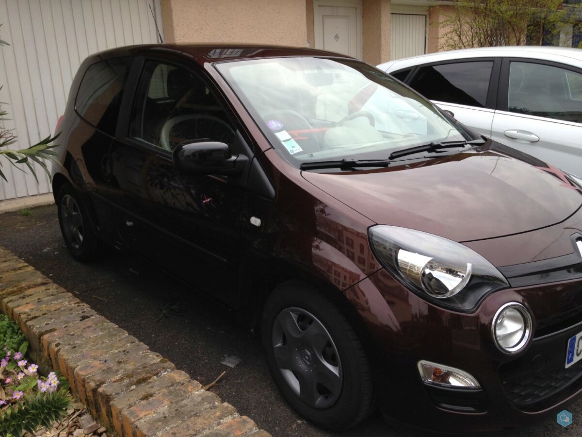 Renault Twingo II 1.2 LEV 16v 75ch Mauboussin 2