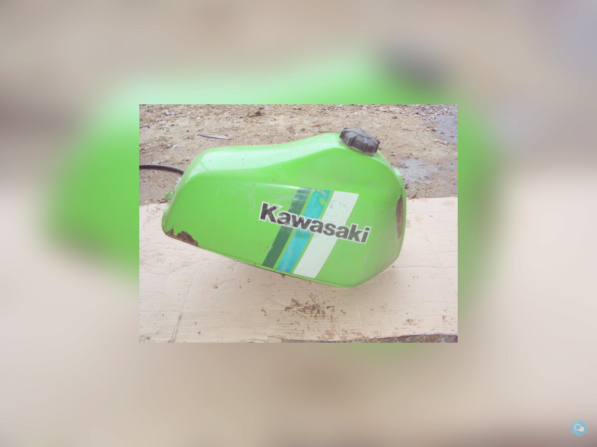 réservoir de kawasaki 125 K1 1