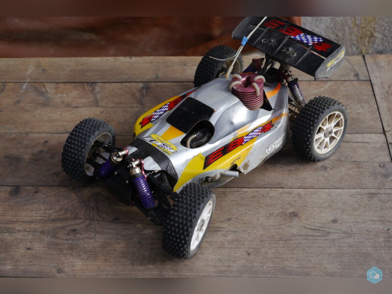 Voiture RC thermique Thunder Tiger 1/8 1
