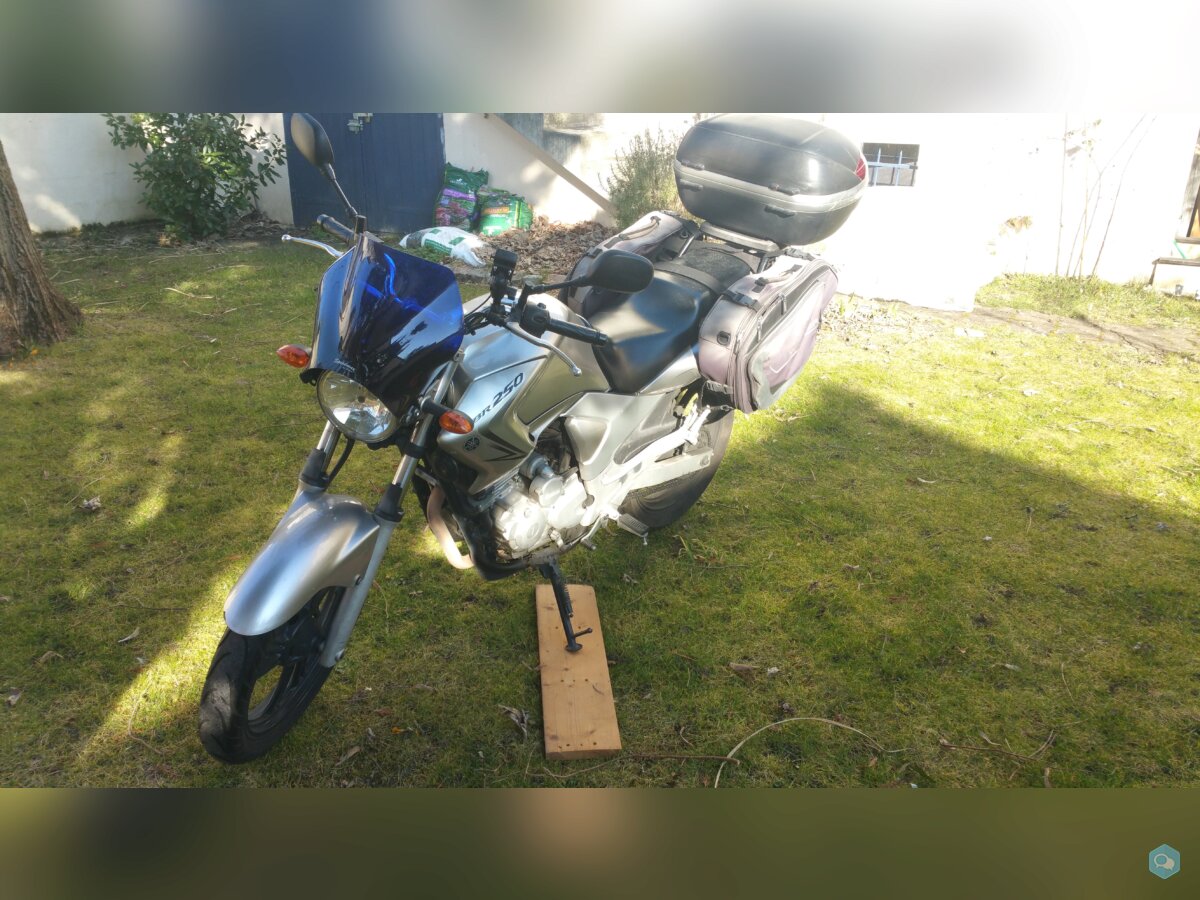 YAMAHA YBR 250 2010 32000km 3