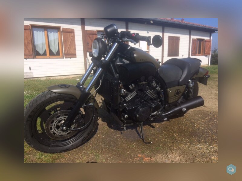 Yamaha vmax 1200 2