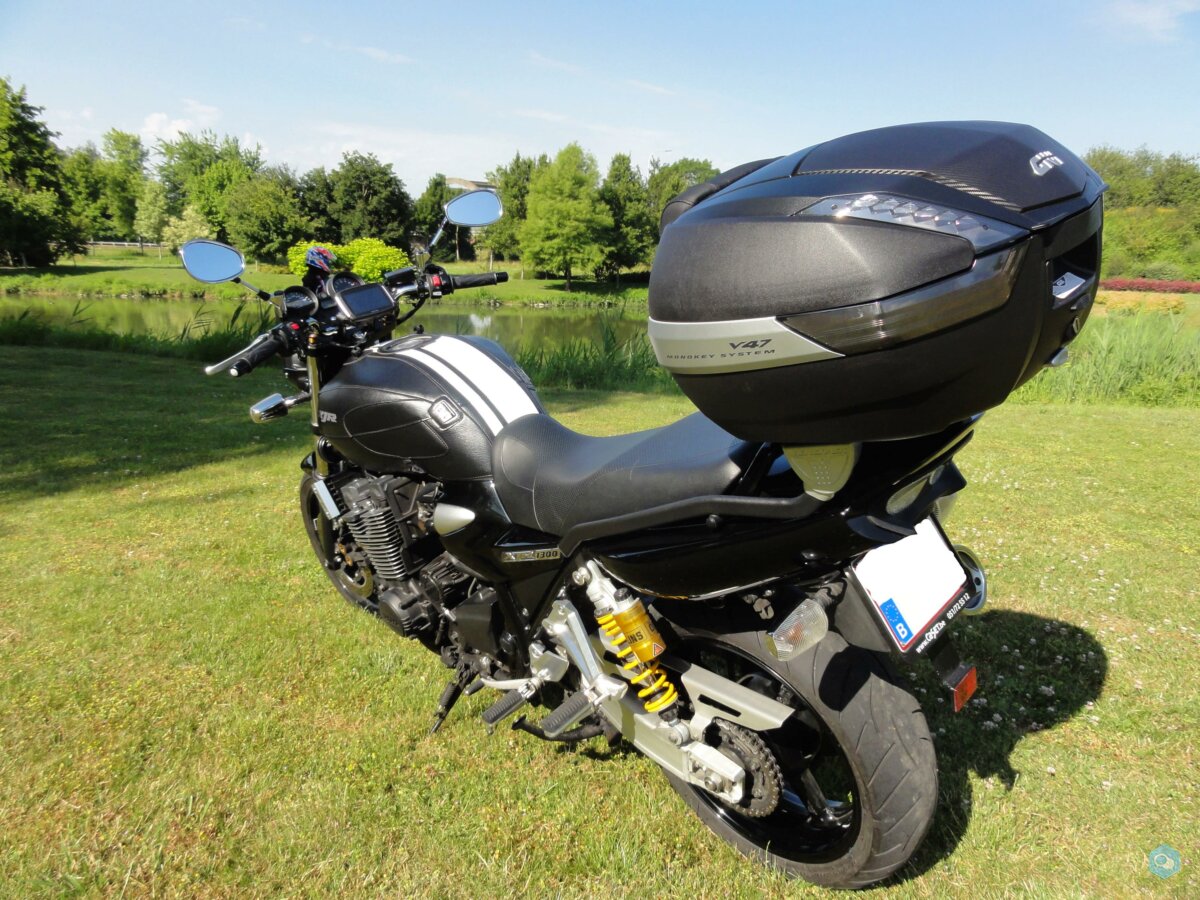 YAMAHA XJR 1300 4