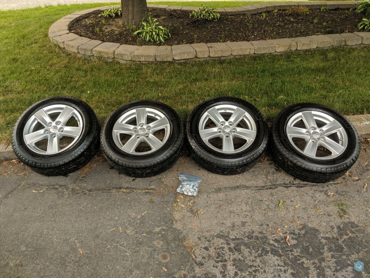 4 pneus Michelin 16" + Jantes 16x6.5 - 5x114. 1