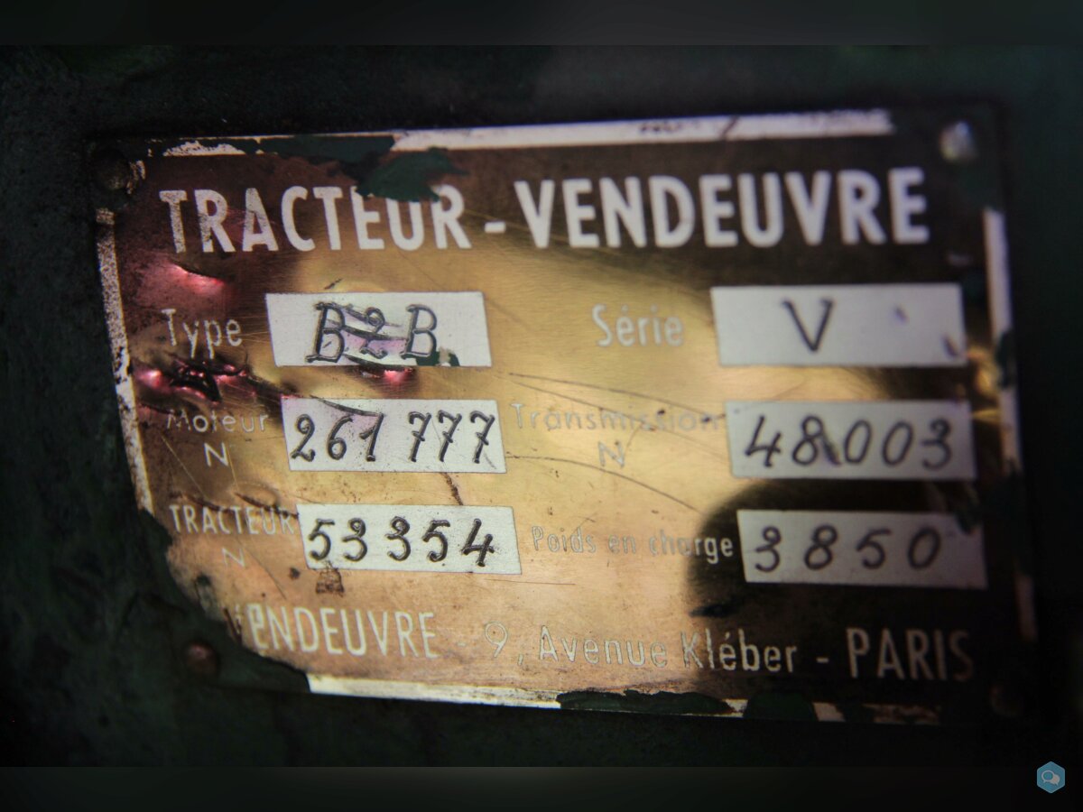 TRACTEUR VENDEUVRE B2B V 5