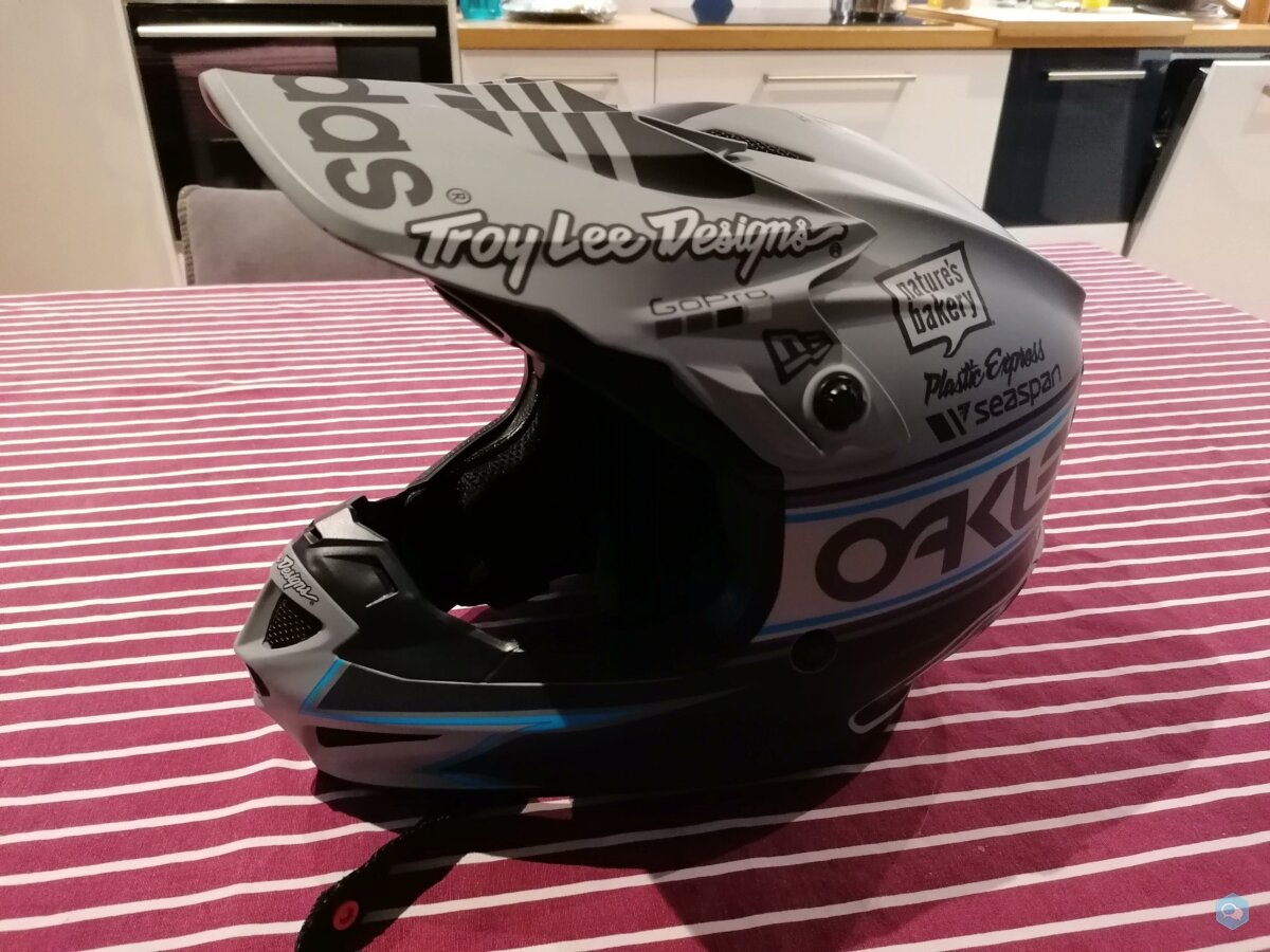 Casque Troy Lee design 1