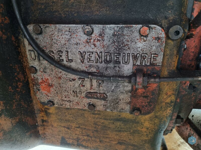 A vendre tracteur Vendeuvre type BB 4