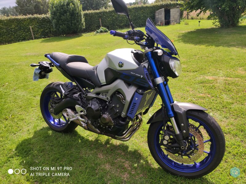 Magnifique Yamaha MT09 Race Blue ABS de Madame 1