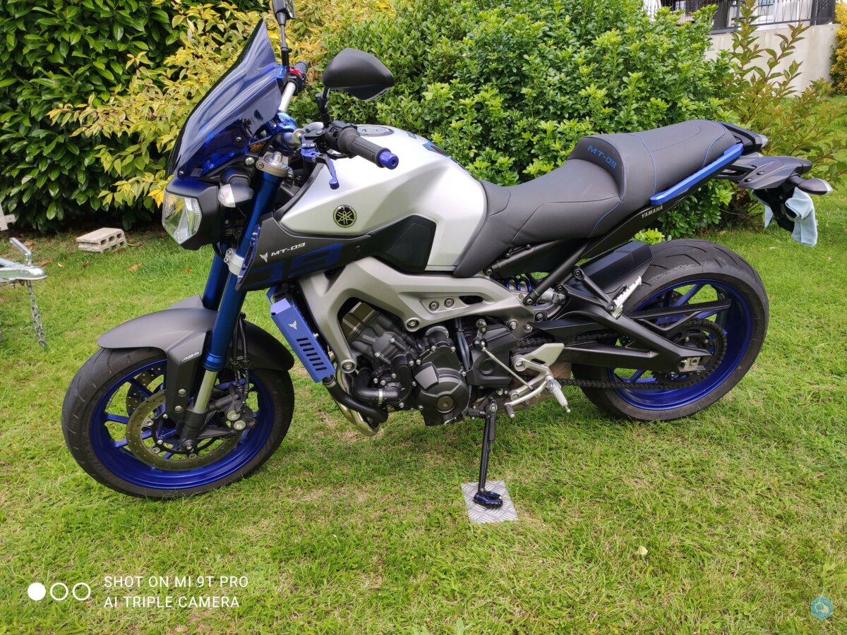 Magnifique Yamaha MT09 Race Blue ABS de Madame 2
