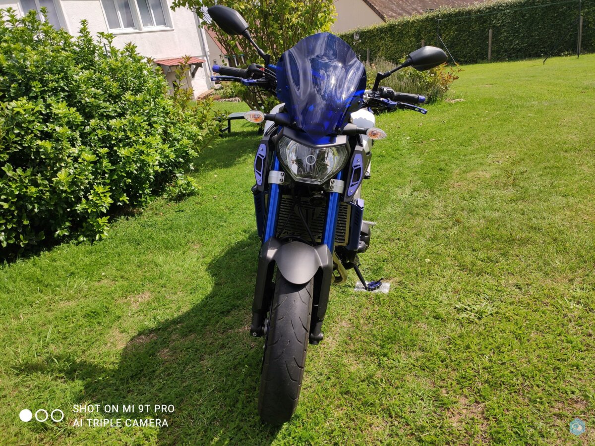 Magnifique Yamaha MT09 Race Blue ABS de Madame 3