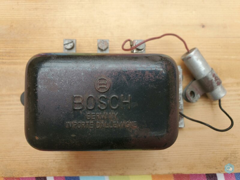 Regulateur Bosch 6 Volts 1