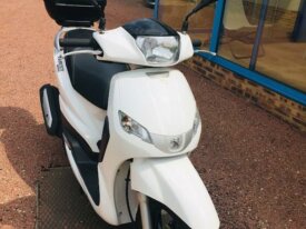Scooter Peugeot 125