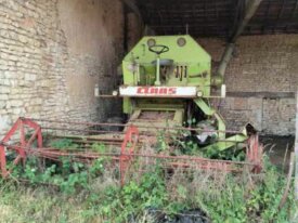 Vends moissonneuse batteuse CLAAS