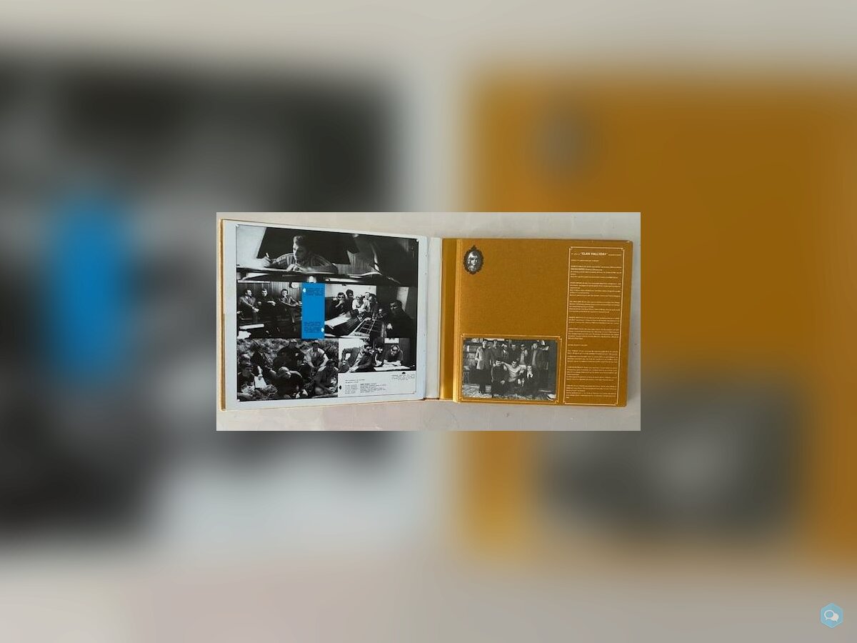 vends Collection de 40 albums CD 2000 EX 6