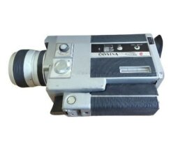 Caméra Super 8 Cosina  40 €