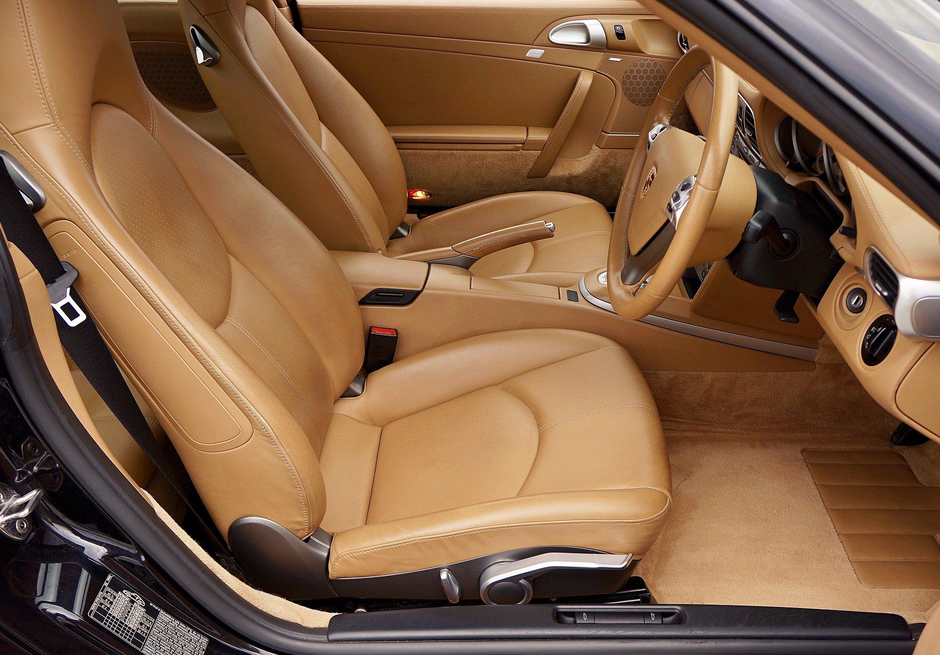 Réparer un siège auto en cuir ou en tissu - Articles Auto - AutoPassion