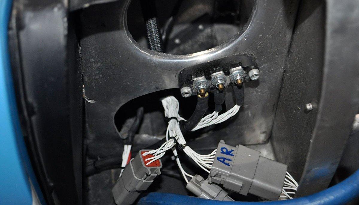 Protéger les câbles électriques de sa voiture : pourquoi et comment ? -  Articles Auto - AutoPassion