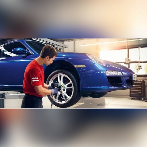 visite des ateliers du Centre Porsche Arpajon 91 1.jpg
