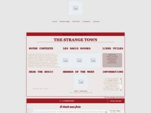 The Strange Town . ♠ . C'est vraiment décalé !