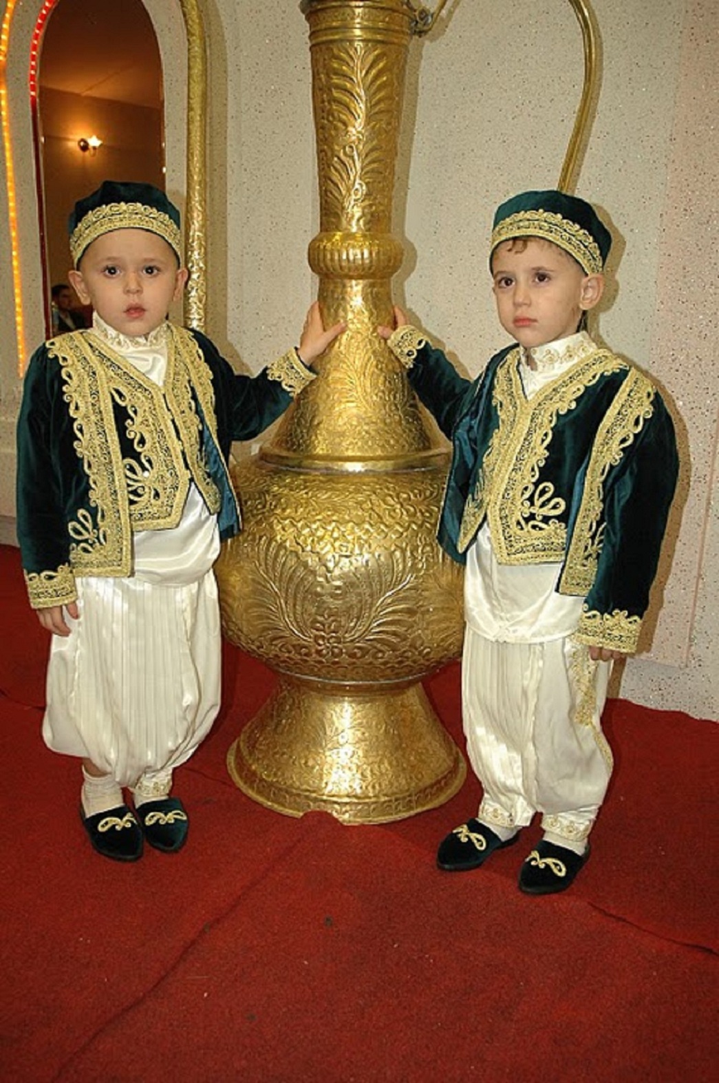 Uralom hozzáférés ingatlan ملابس تركية تقليدية للاطفال fürdőkád így Mus