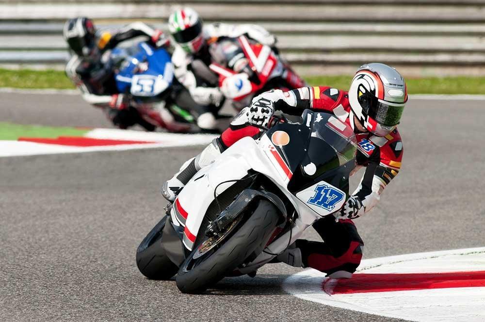 Assurance moto circuit : s'assurer pour la piste - Assurance moto - Motards