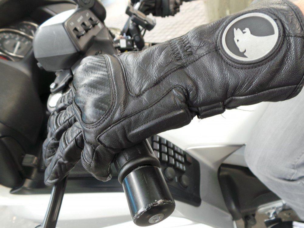 Comment nettoyer et entretenir ses gants moto ? - Accessoires moto - Motards