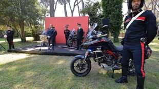 La Carabinieri Italienne en Ducati Multistrada 